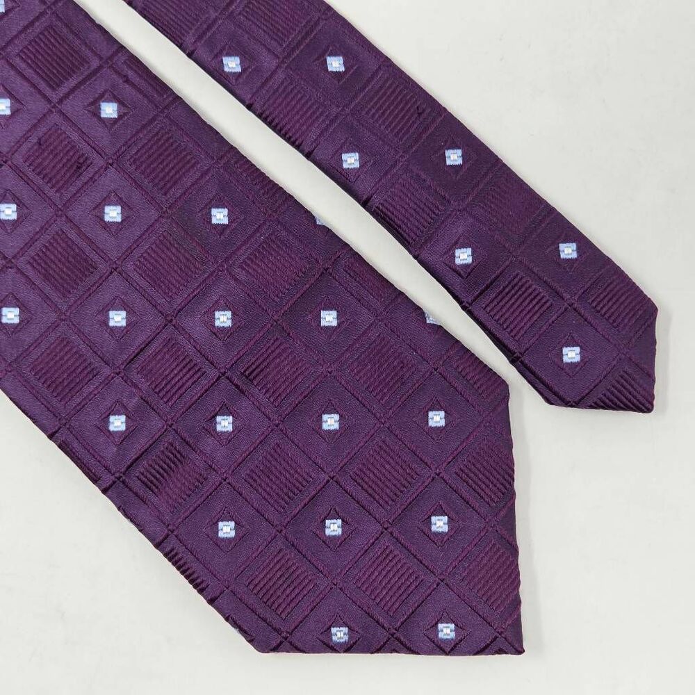DONALD TRUMP SIGNATURE COLLECTION SILK TIE PURPLE POLKA DOT LUXURY 3.5" X 62"